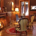 Hotel Le Pavillon De Gouffern 3*