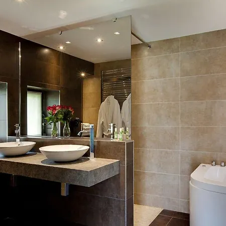 Hotel Le Pavillon De Gouffern 3*