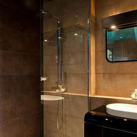 Le Pavillon De Gouffern Hotel 3*