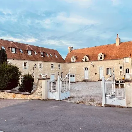 Otel Le Pavillon De Gouffern 3*