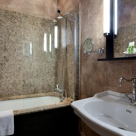 Le Pavillon De Gouffern Silli-en-Gouffern