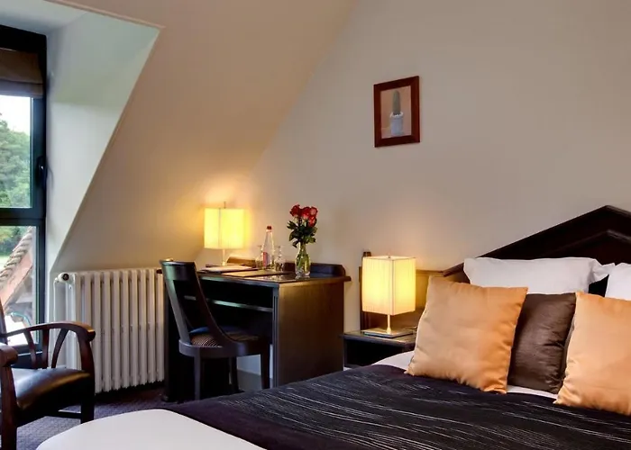 Le Pavillon De Gouffern 3*