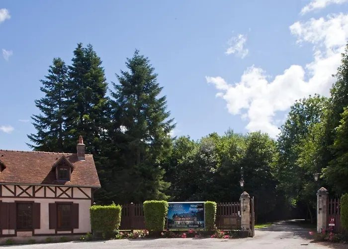 Hotel Le Pavillon De Gouffern 3*