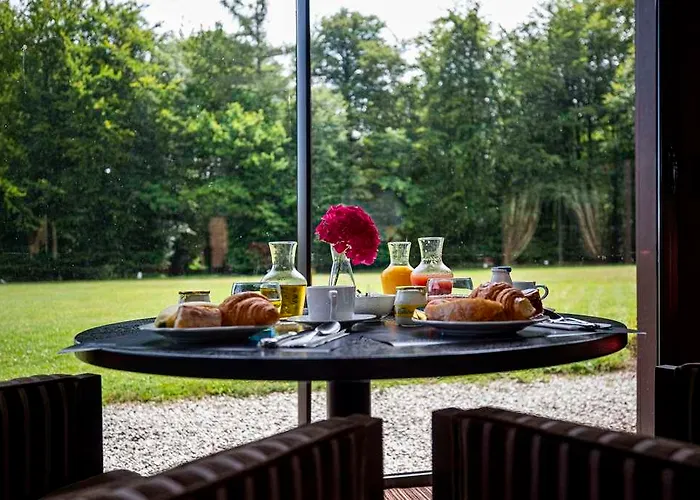 Hotel Le Pavillon De Gouffern