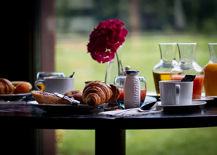 Le Pavillon De Gouffern Hotel Silli-en-Gouffern