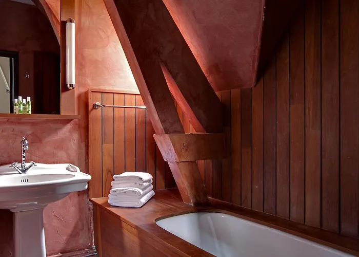 Hotel Le Pavillon De Gouffern