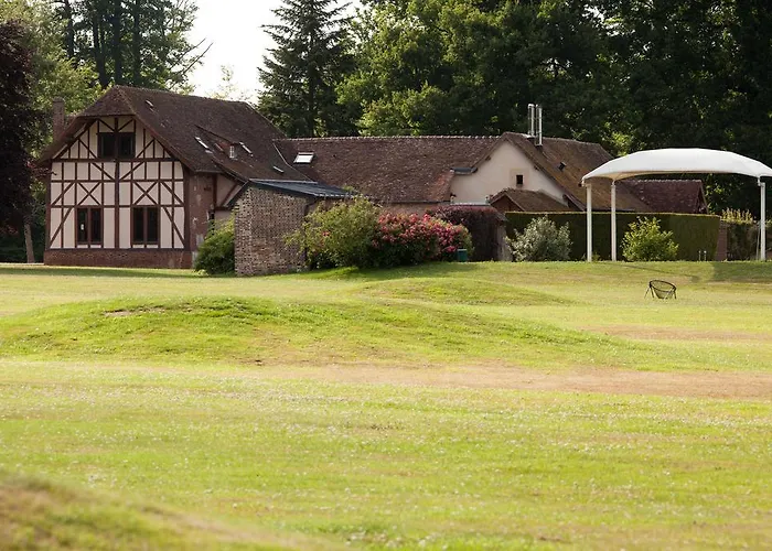 Hotel Le Pavillon De Gouffern 3*