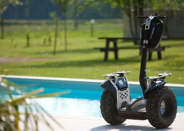 Hotel Le Pavillon De Gouffern 3*