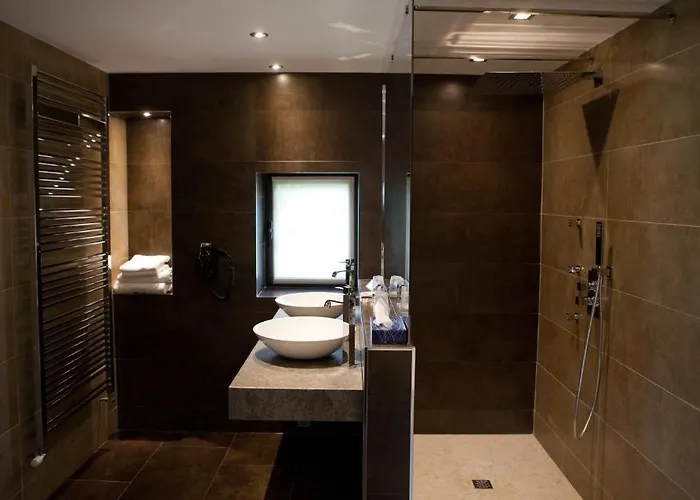 Le Pavillon De Gouffern Hotel